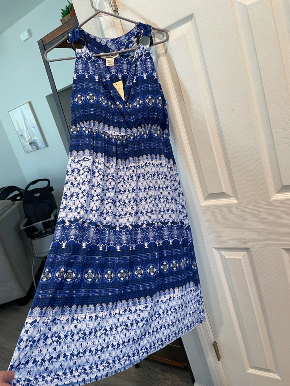 Studio west Apparel royal blue white Paisley sleeveless dress built in bra Lg